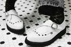 A3018 White TUKskin™ Buckle Pointed Creeper