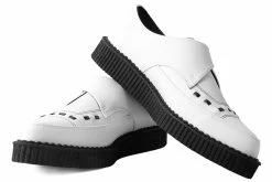 A3018 White TUKskin⢠Buckle Pointed Creeper