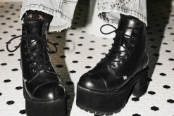 A3019L Black Brush-Off 7-Eye Nosebleed Boot Women