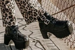 A9580L Black 2-Buckle Nosebleed Boot Women