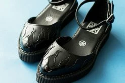 A9877L Women Black & Patent Flame Sandal