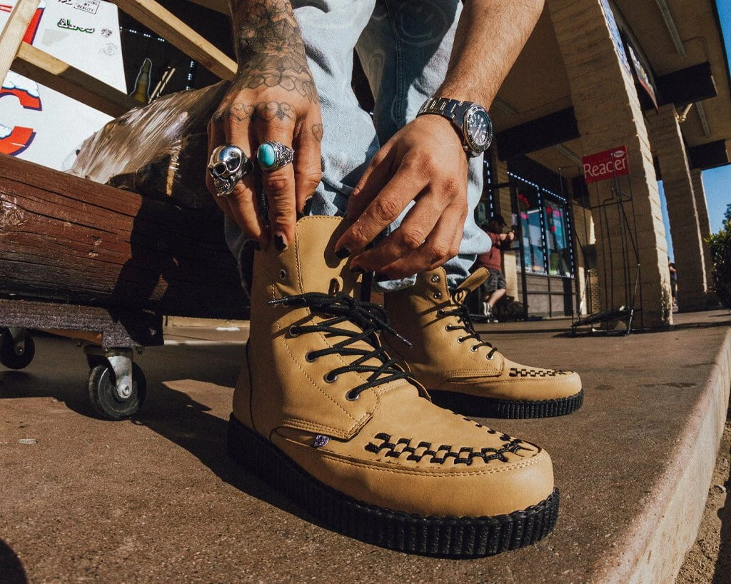 F9951 Tan Brush-Off 7-Eye Viva II Boot Women