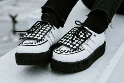 SA06 Disc Studded Shoe Apron