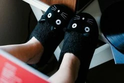 SL03 Black Fuzzy Kitty Slipper