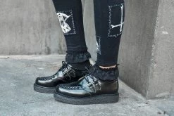 TSK1093 Women's Black Knit Lace Sock