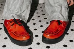 V3010 Women Red Brush-Off Mondo Creeper