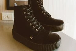 V9758L Women Black Velvet 7-Eye Viva Mondo Boot