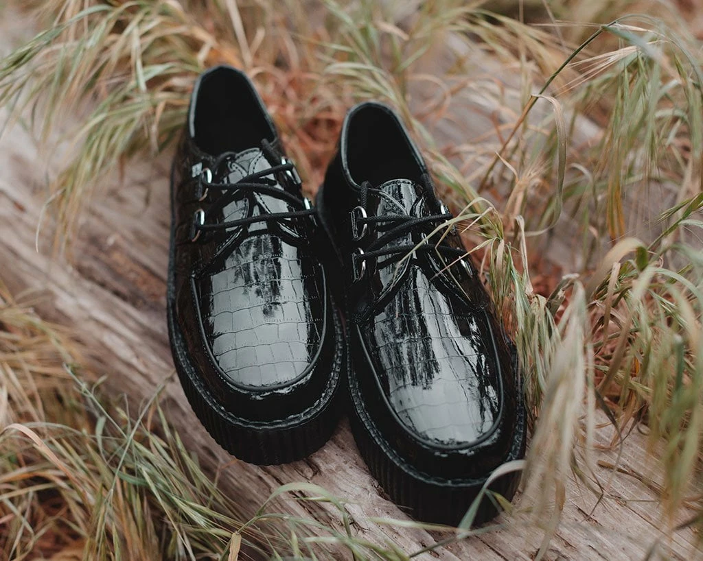 V9895 Black Crocodile Creeper Women