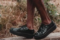 V9895 Black Crocodile Creeper Women