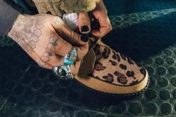 V9950 Women Tan Leopard Brush-Off Mondo Creeper