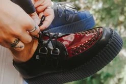 V9977 Black & Burgundy Rub-Off TUKskin™ Mondo Creeper Women